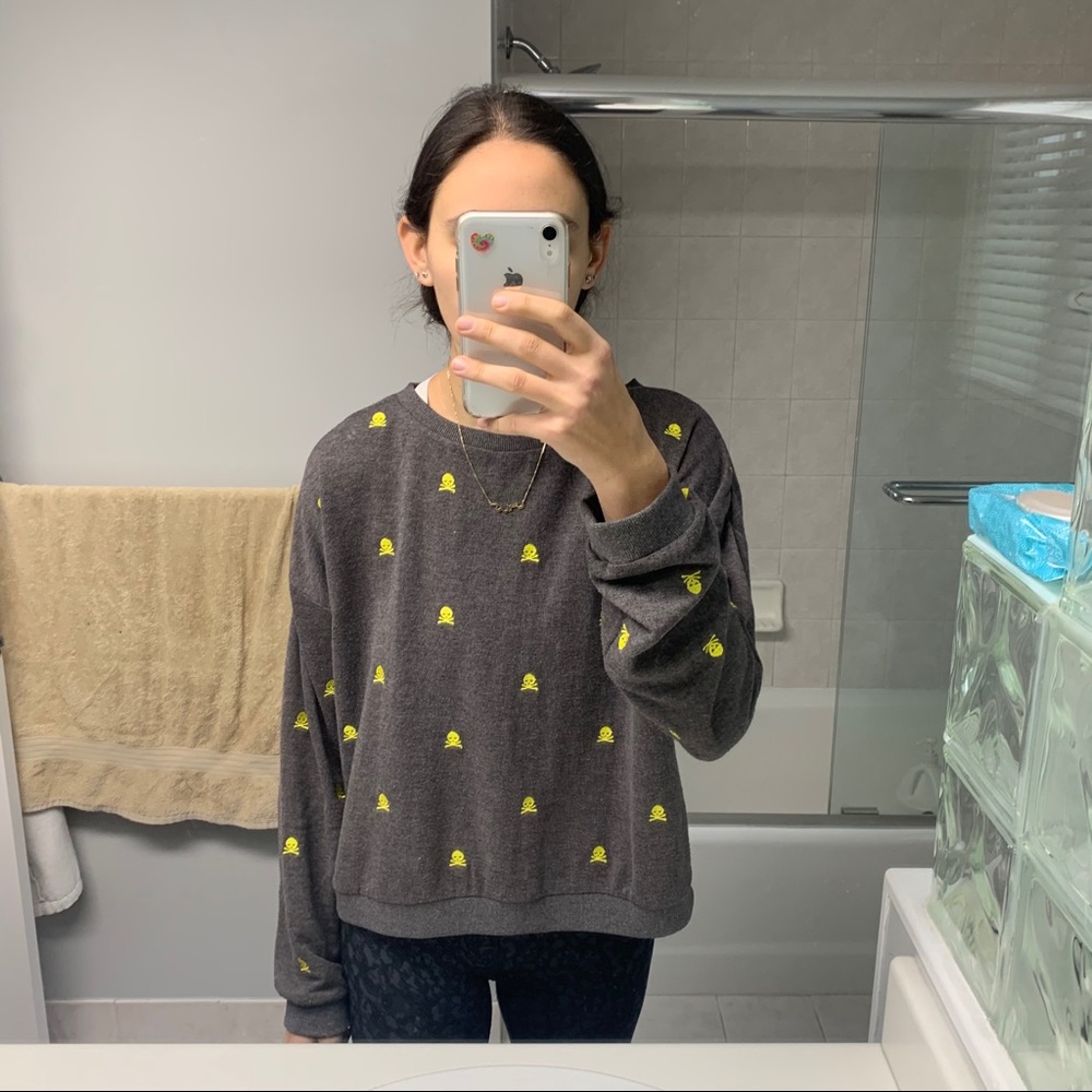 NWOT skull long sleeve